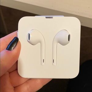 Apple Headphones w/mic